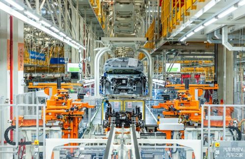 上汽大眾新能源汽車工廠正式投產，首款國產MEB平臺車型ID.4 X下線