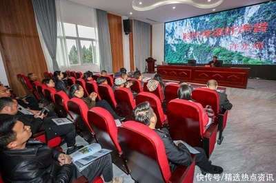 七星關(guān)區(qū)“紅色鑄魂”文藝采風(fēng) 以藝術(shù)之筆，續(xù)寫(xiě)革命精神新時(shí)代篇章